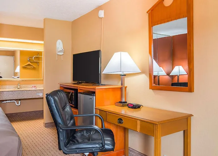 Top Hotels Close to Jacksonville Airport