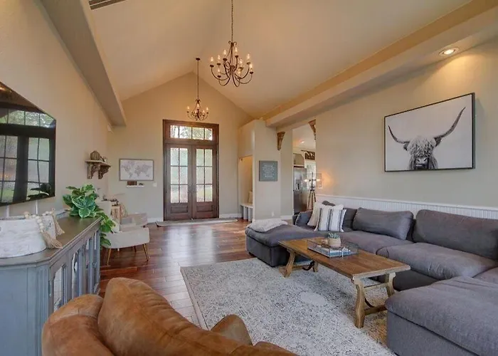 Best Hotels Near Jacksonville Cruise Port