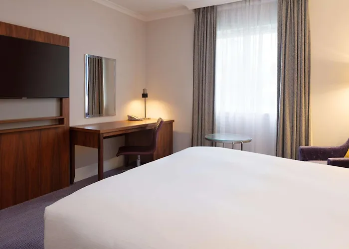 Best hotels at Edinburgh airport for travelers
