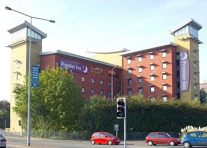 Top Hotels Near Horizon Cruise Terminal Southampton