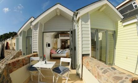 beach huts in Shaldon, South Devon