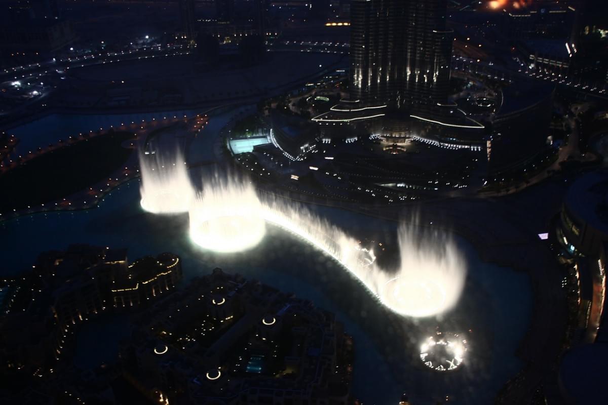 dubai citta fontana di notte 1