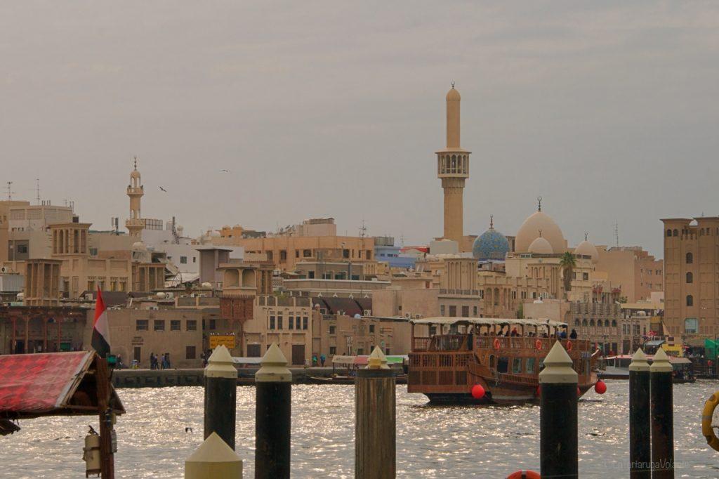 Dubai, porto al tramonto