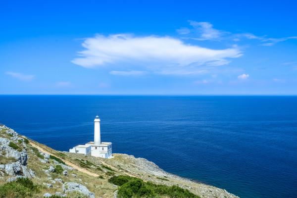 Dal faro di Punta Palascia a Capo d'Otranto nelle giornate terse si vede l'Albania.
©Paola Cravino Photography