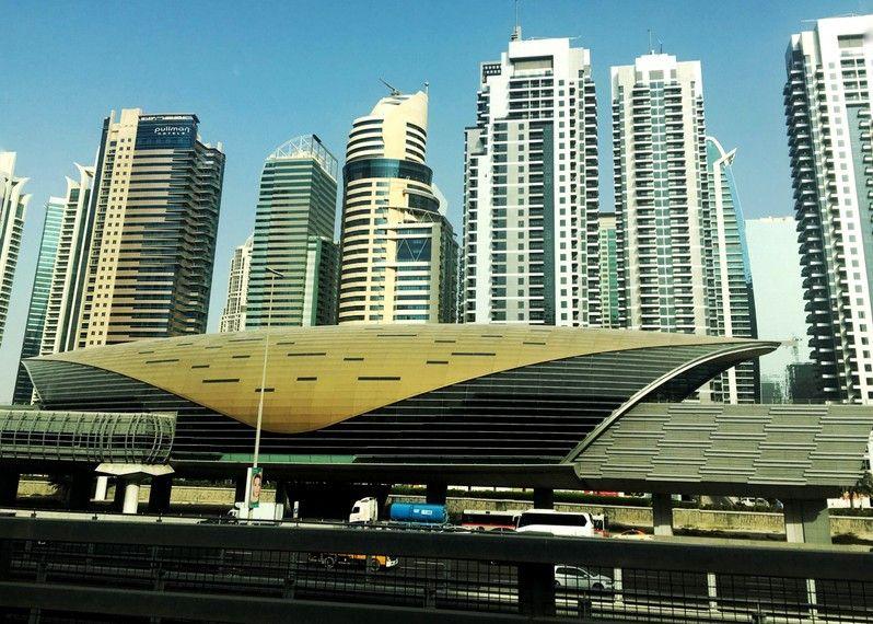 Dubai, in continua crescita.  ©Angelo Pittro/Lonely Planet Italia