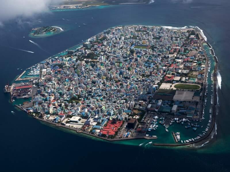 Maldives, behind the scenes